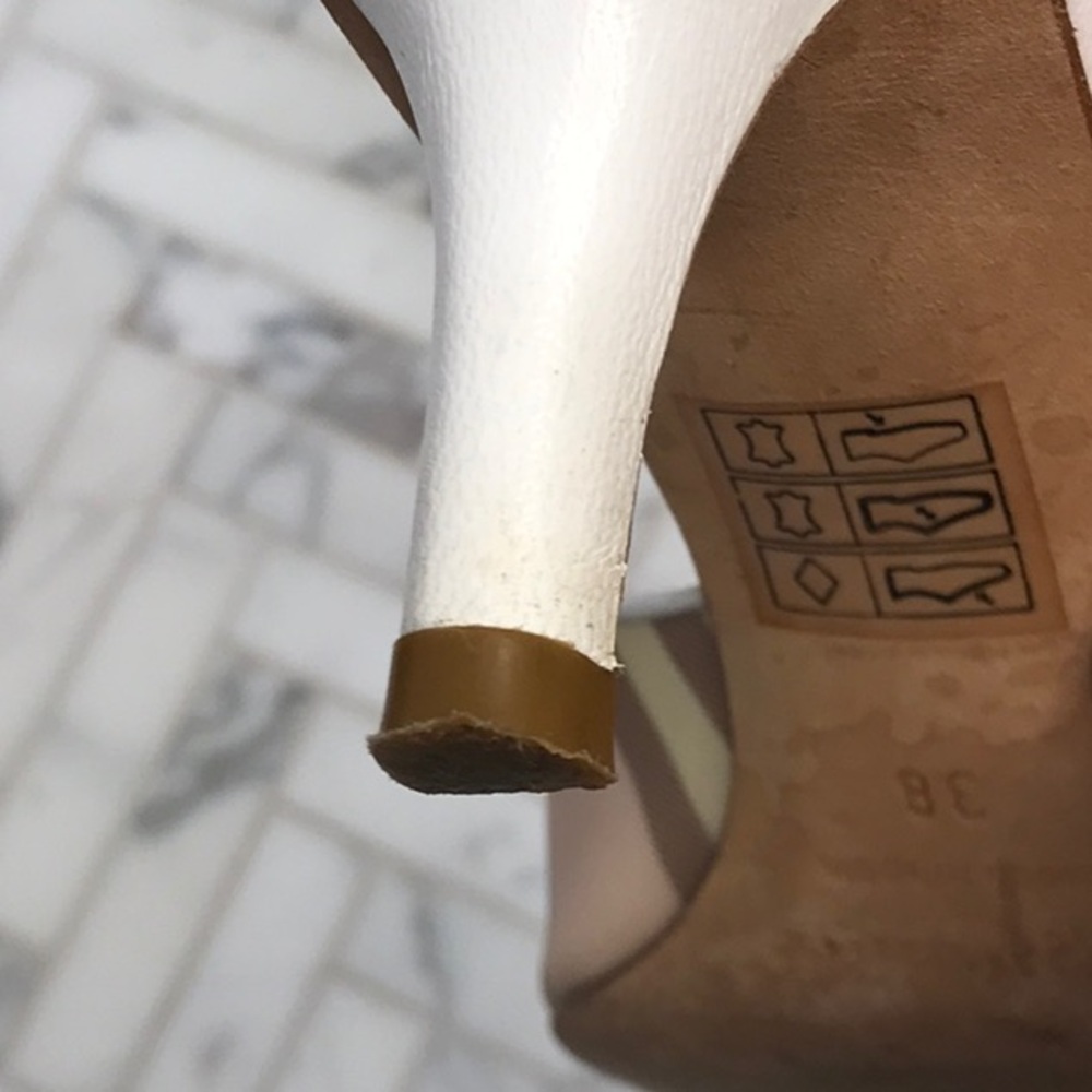 Burberry white, nova check plaid kitten, heel sandal Size 38 - Picture 10 of 12